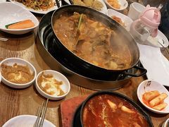 -喇喇排骨火锅·传统韩式脊骨汤(望京西园总店)