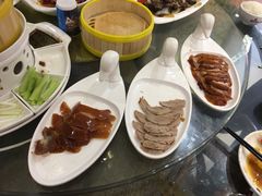 -大鸭梨烤鸭店(金顶街店)