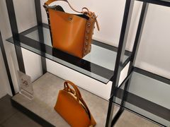 -CHARLES&KEITH(1234space店)
