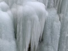 -大平台龙居瀑布旅游区