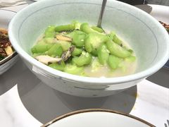 鲜丝瓜焖鲍鱼仔-费大厨辣椒炒肉(通州万达店)