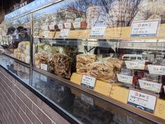 面包甜点陈列柜-京天红酒家(虎坊路店)