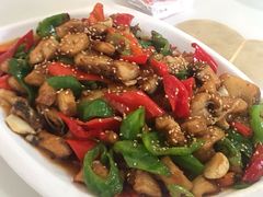 爆炒野生狗鱼块-煲来饱去冷水鱼