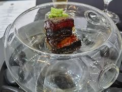 红酒烧玫瑰黑猪肉方-运·中餐厅(成都华尔道夫酒店)