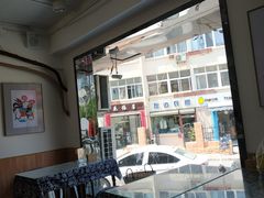 大堂-八两八金·莱芜特色炒鸡(市南漳浦路店)
