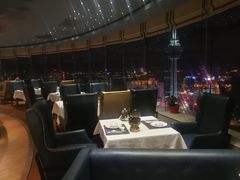 -云顶旋转自助景观餐厅