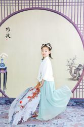 点击看大图 -米兰贝贝·高端儿童摄影旗舰店