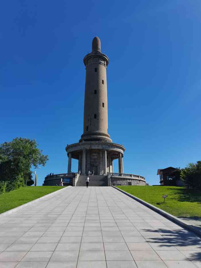 白玉山景区-"旅顺港对外开放的制高点,可以俯瞰旅顺港全.