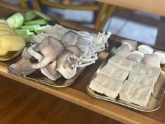 -阿昌白族石板烧·菌锅(大理古城店)