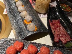 干贝咸蛋黄虾滑-哥老官重庆美蛙鱼头(西湖银泰十一哥店)