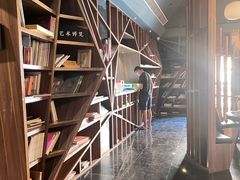 -钟书阁(松江泰晤士小镇店)