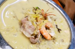 Old-style Sour Cabbage Pot