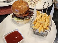 -WOLFGANG PUCK KITCHEN & BAR(迪士尼小镇店)