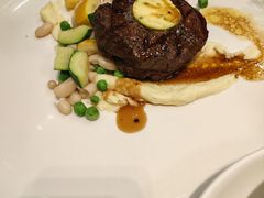 -WOLFGANG PUCK KITCHEN & BAR(迪士尼小镇店)