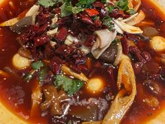 -川流不息·地道川菜·小龙虾(松东路店)