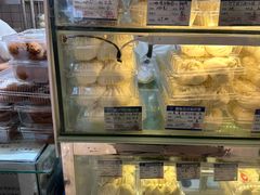 -白玉兰食品甜凤店(合生汇店)