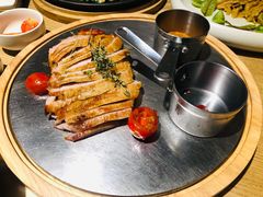 猪颈肉-小大董·烤鸭(王府井apm店)