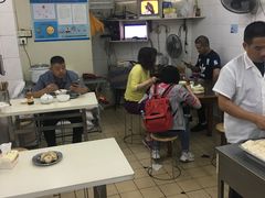 -黄阿姨锅贴大王(万航渡路店)