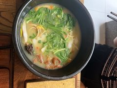 -银米·云南传统过桥米线(双廊黑金冠店)