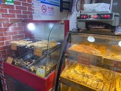 面包甜点陈列柜-宋记饼家(石门二路店)