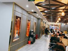 -凤凰路何眼镜香辣蟹(花果园店)