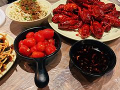 -巴厘龙虾·榜首油焖大虾(音乐学院·沿江酒馆店)