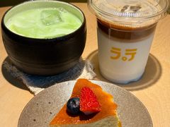 -彳亍咖啡·这里(水湾路店)
