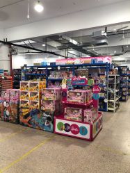 -逝水玩具折扣店