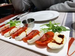 新鲜水牛芝士配番茄-Primo·丽莫意大利窑烤披萨