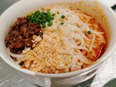 -姚姚酸菜鱼·金戈戈香港豉油鸡(喜荟城联名店)