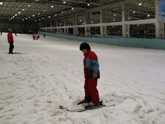 -乔波室内滑雪场
