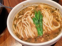 小锅米线-云海肴云南菜(浦江欢乐颂店)