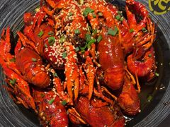 -肥肥虾庄·金牌油焖大虾(汉街SKP店)