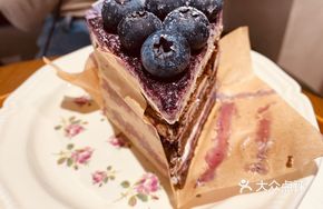 Blueberry Cheese Cascade