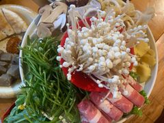 蔬菜拼盘-民食香·腊排骨野生菌美食(木府店)