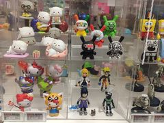 -泡泡玛特POPMART(国金街店)