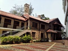 -香港大学