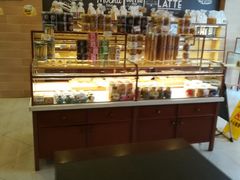 面包甜点陈列柜-爱焙乐·快乐烘焙(场联路店)