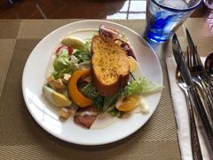 鸡肉沙拉-YUE·6·西式融合餐厅(外滩六号店)
