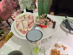 -洪氏嗨捞·广东猪肚鸡·椰子鸡火锅(西咸万象城店)