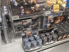 -泡泡玛特POPMART(蓝色港湾店)