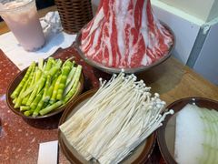 -赵美丽·重庆社区火锅·直营店(火车东站·中豪国际店)