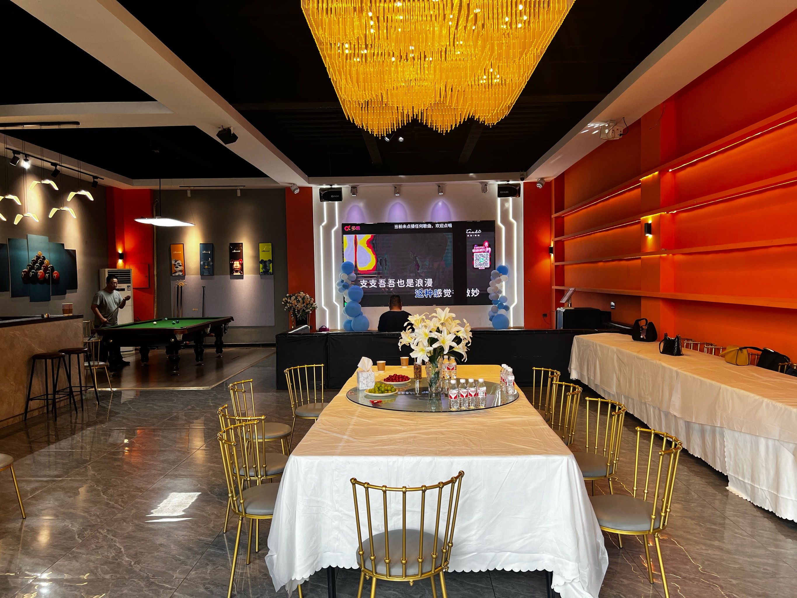 综合来看,这家轰趴馆的性价比相当高.价格合理