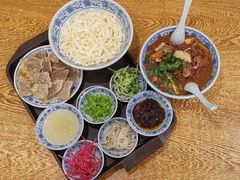 老北京炸酱面-门框胡同百年卤煮(新街口店)