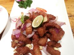 柠檬叶酥小排-老滇山寨•云南特色菜•地方菜•民族风情歌舞表演(金碧店)