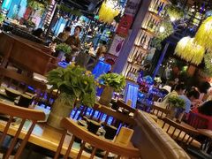大堂-临界音乐酒馆·小龙虾·江湖菜(华熙LIVE·鱼洞店)