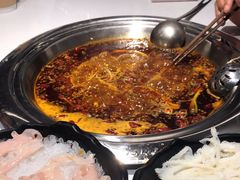-老房老舍重庆火锅(假日城市店)