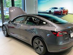 -TESLA 特斯拉(上海太古汇体验店)