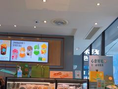 -星巴克(青岛火车北站候车大厅店)