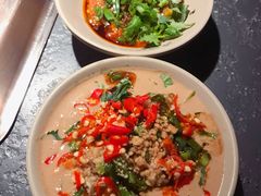 -老牌坊云南鱼豆花火锅(哈西万达店)